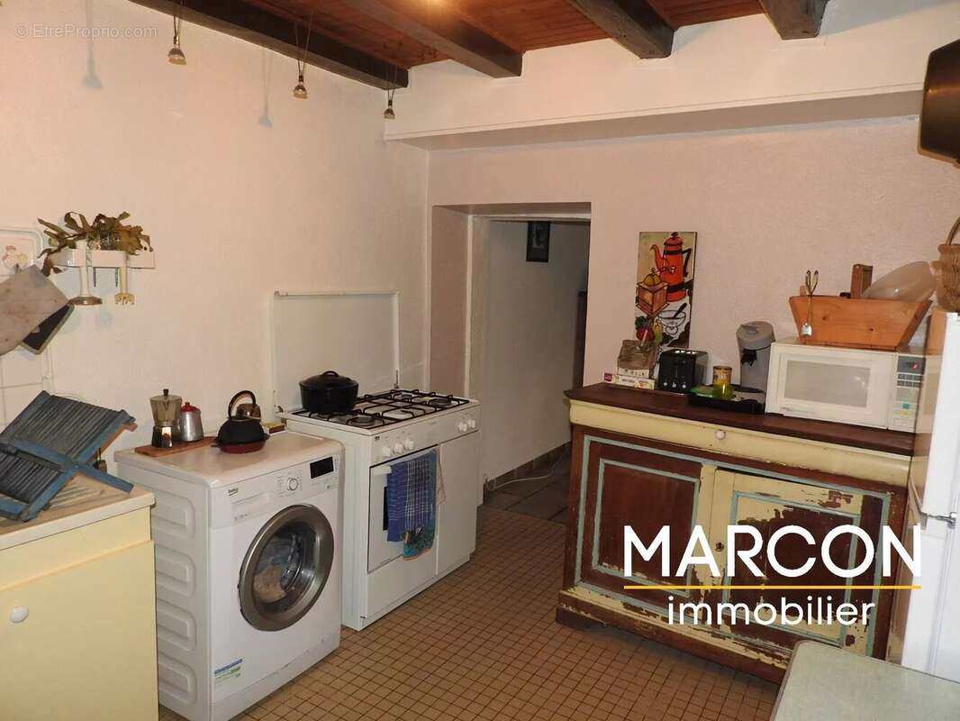 Maison à SAINT-PIERRE-BELLEVUE