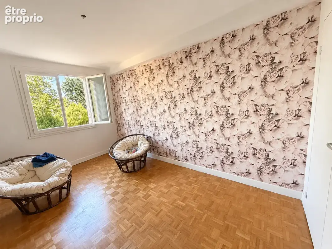 Appartement familial 4 pièces   81,73 m2   Grand balcon plein Sud   Parking   Cave - photo 4