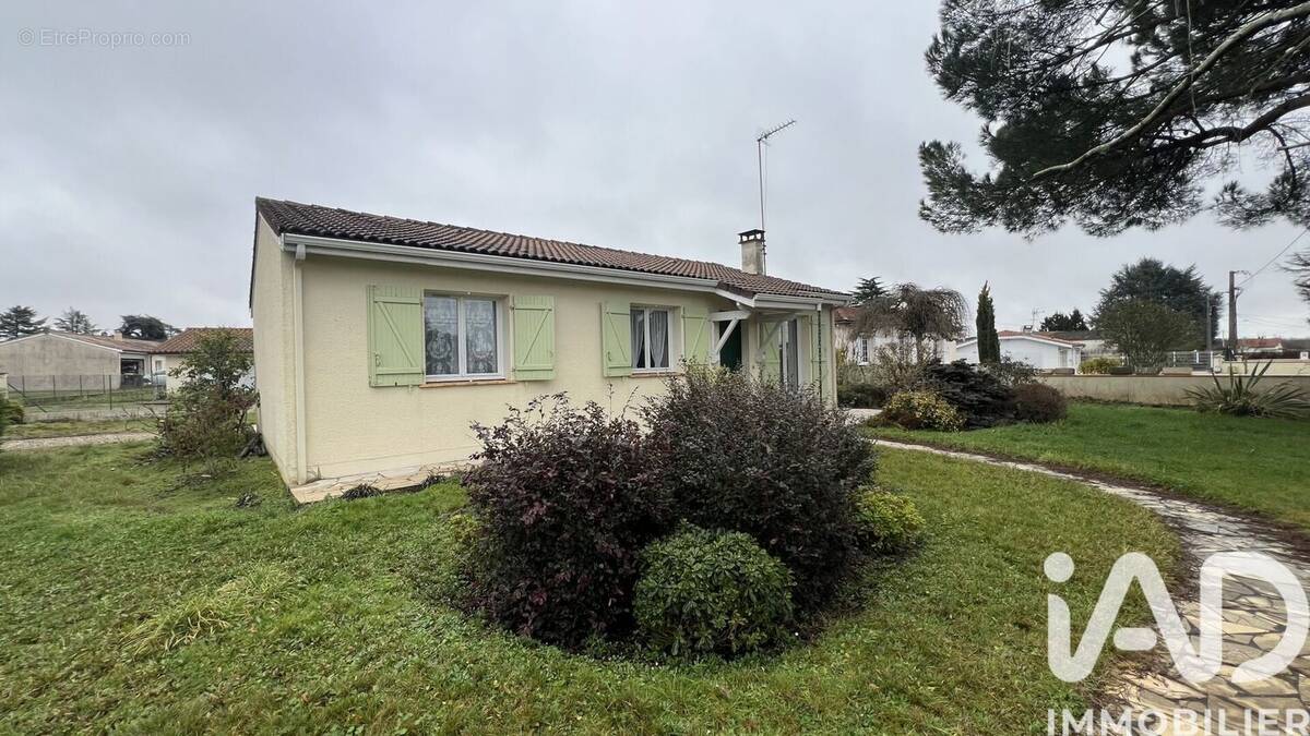 Photo 1 - Maison à SAINT-MAGNE-DE-CASTILLON