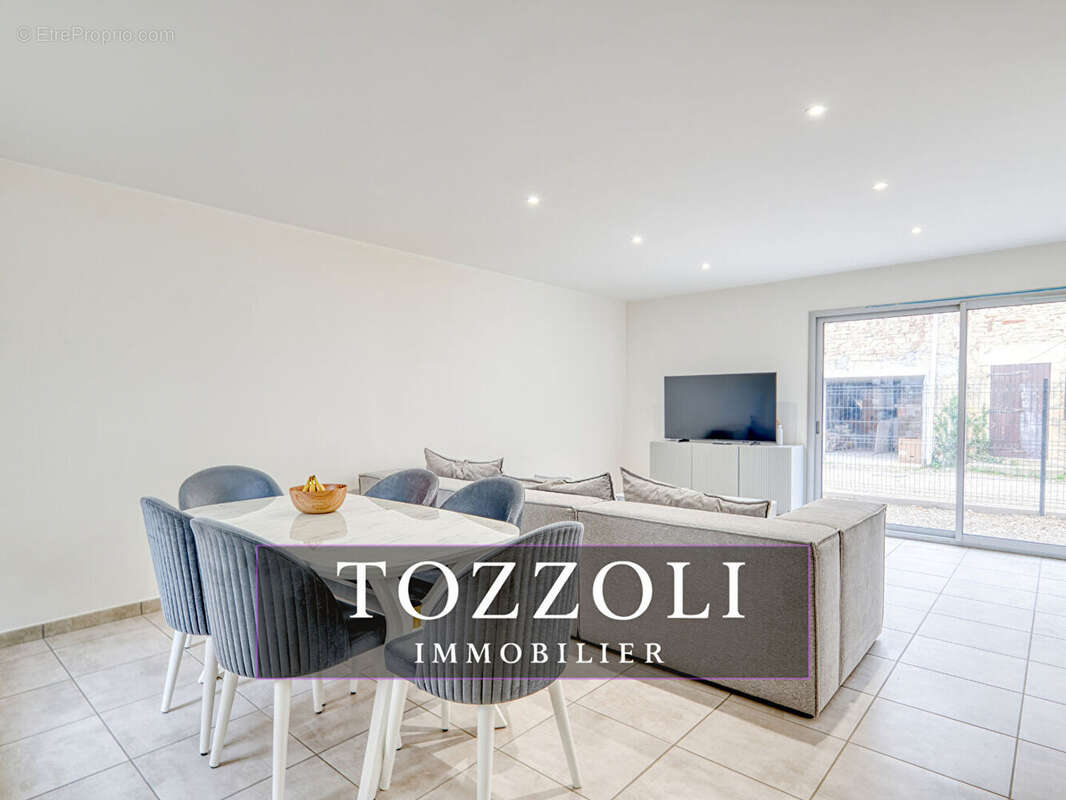 Maison à L&#039;ISLE-D&#039;ABEAU