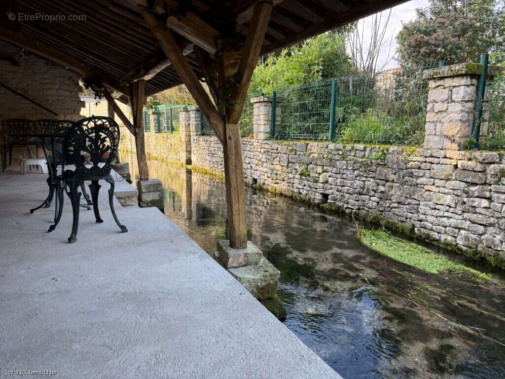 Maison à RUFFEC