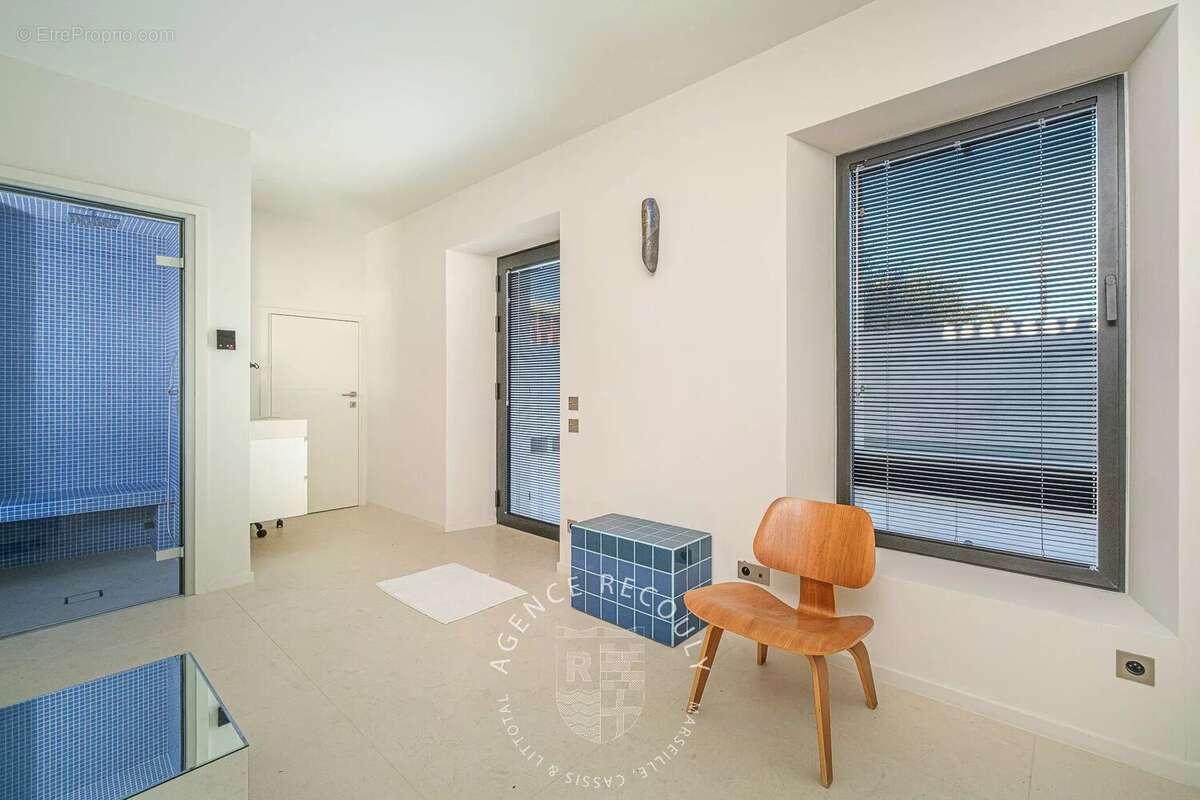 Appartement à MARSEILLE-7E