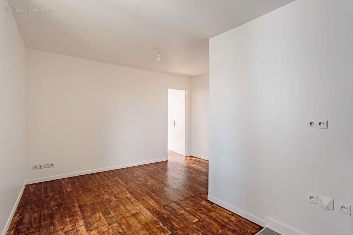 A vendre appartement t2 centre ville - photo 4
