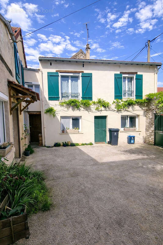 Maison à GUERNES