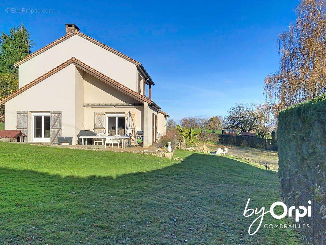 Maison à SAINT-ELOY-LES-MINES