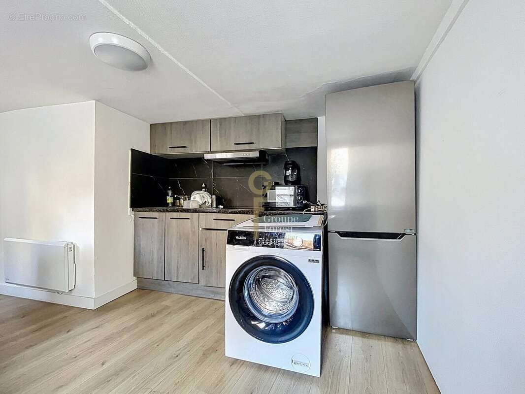 cuisine du T2 du premier étage  - Commerce à ROUBAIX