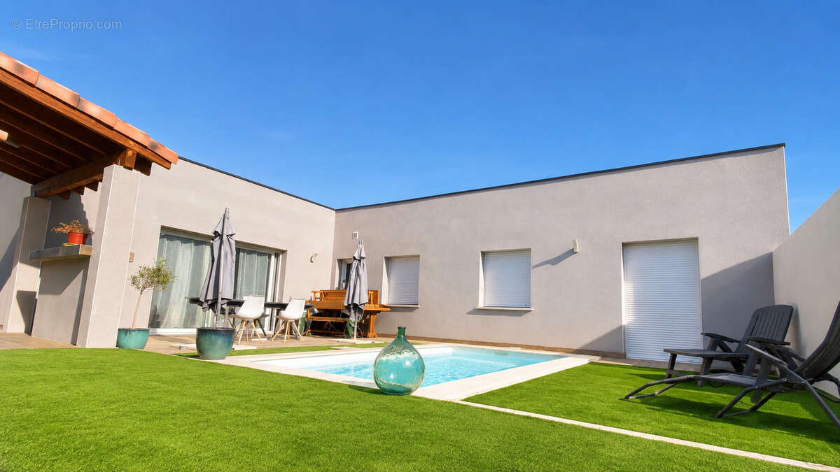 Maison à BIZE-MINERVOIS