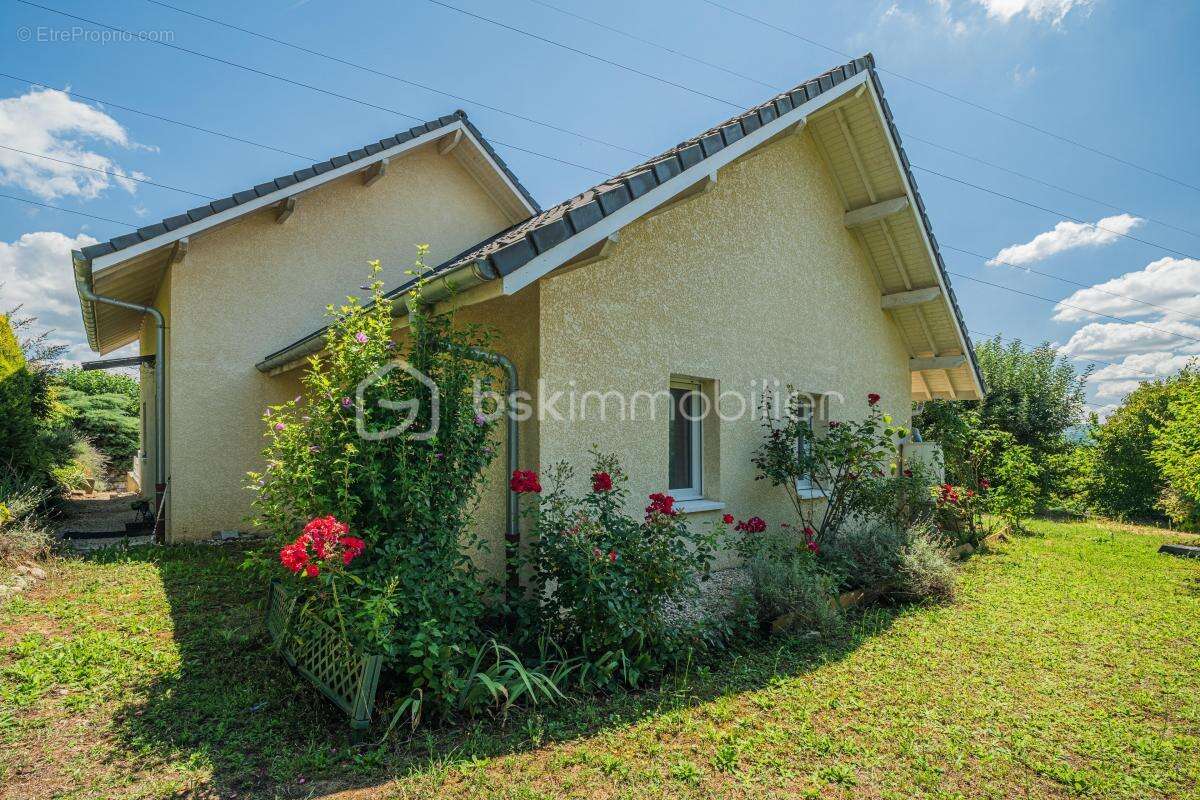 Maison à SAINT-GENIX-SUR-GUIERS