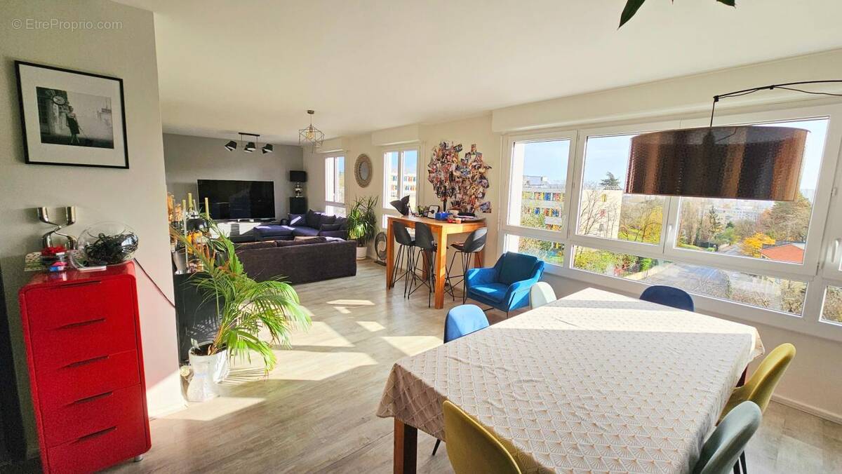 Appartement à CHAMPAGNE-AU-MONT-D'OR