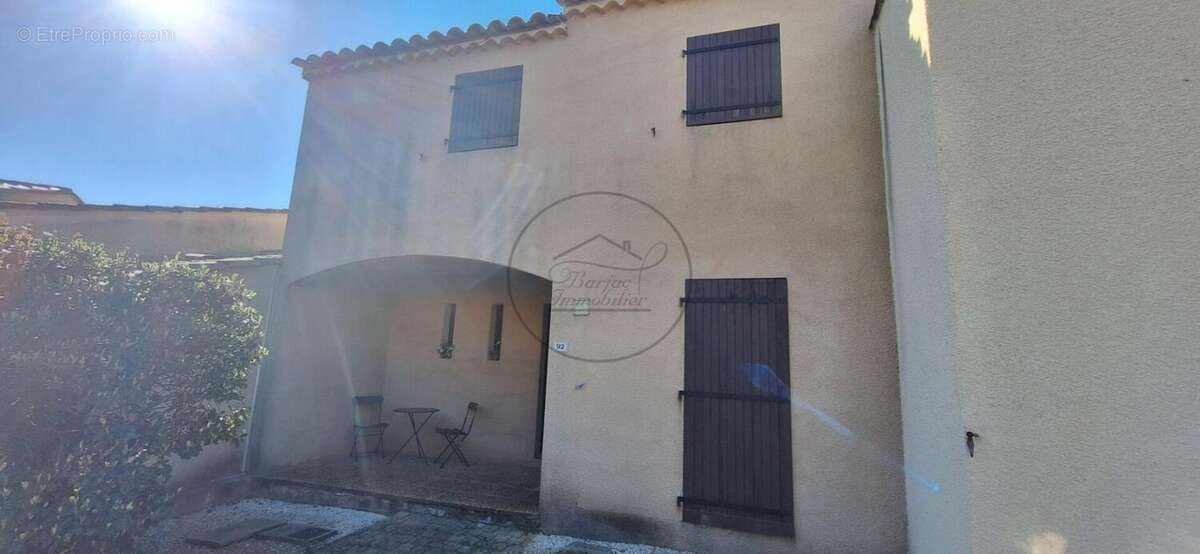 Maison à SAINT-SAUVEUR-DE-CRUZIERES