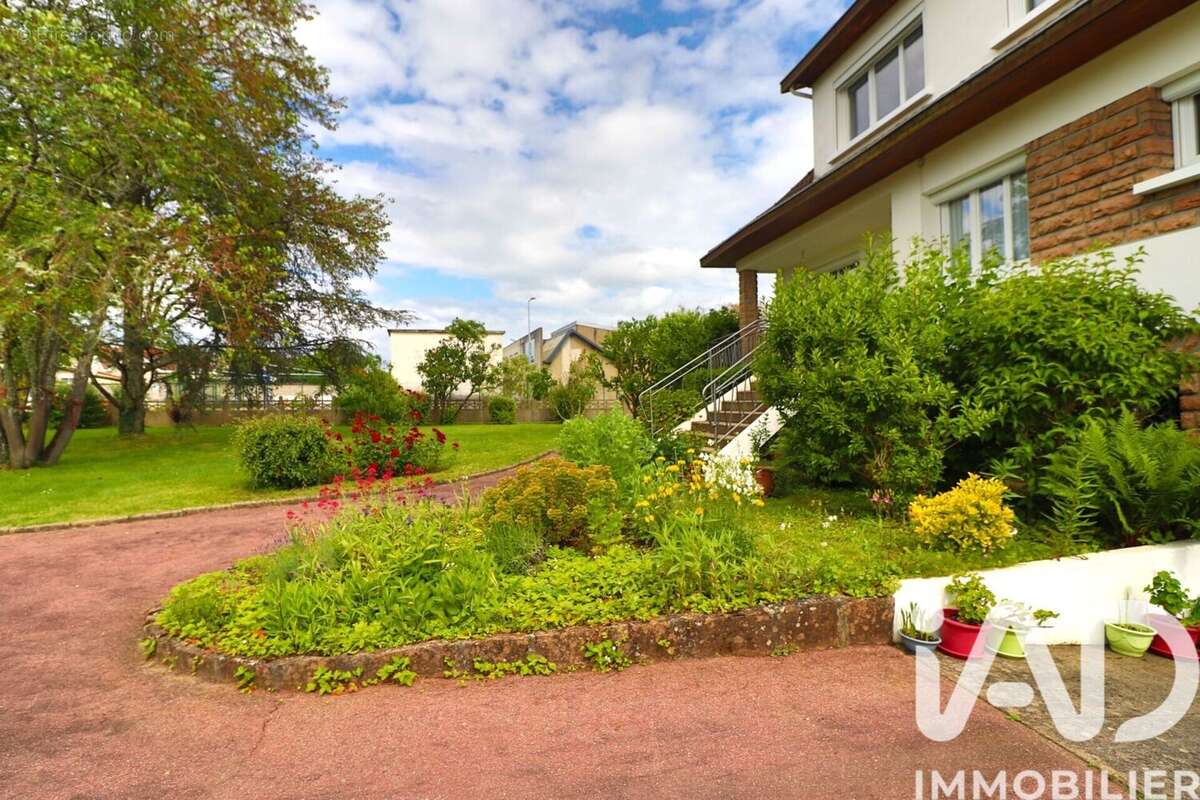 Photo 3 - Maison à MONTCEAU-LES-MINES