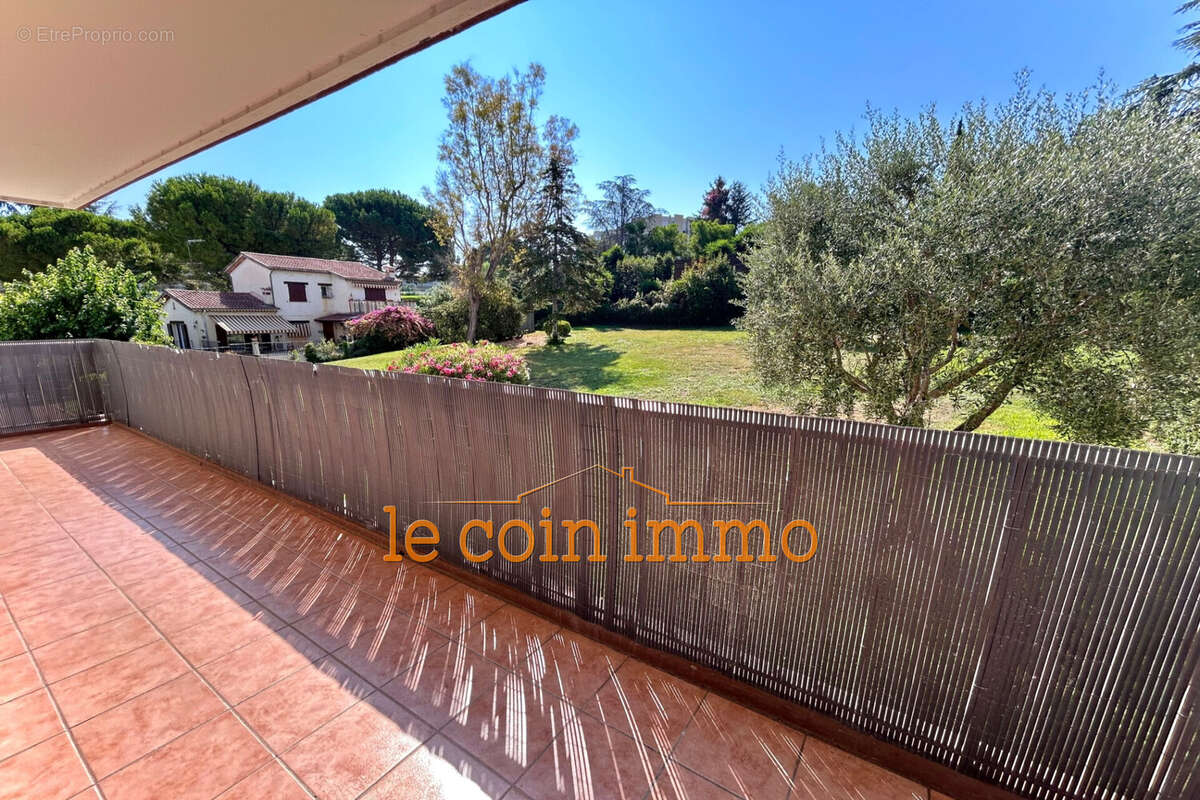 Appartement 90 m² à Antibes  - photo 2