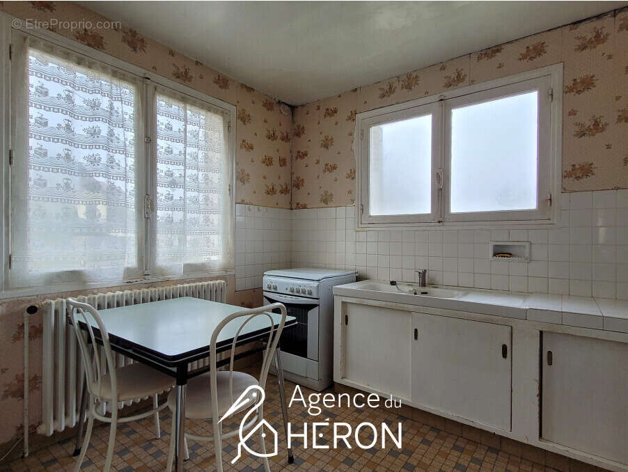 Maison à SAINT-PIERRE-LES-NEMOURS