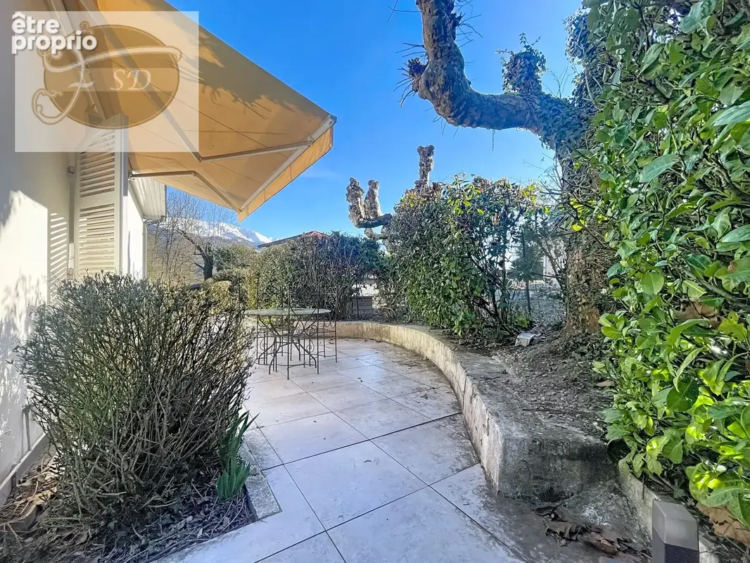 VILLA 7P+C 248m2 - photo 16