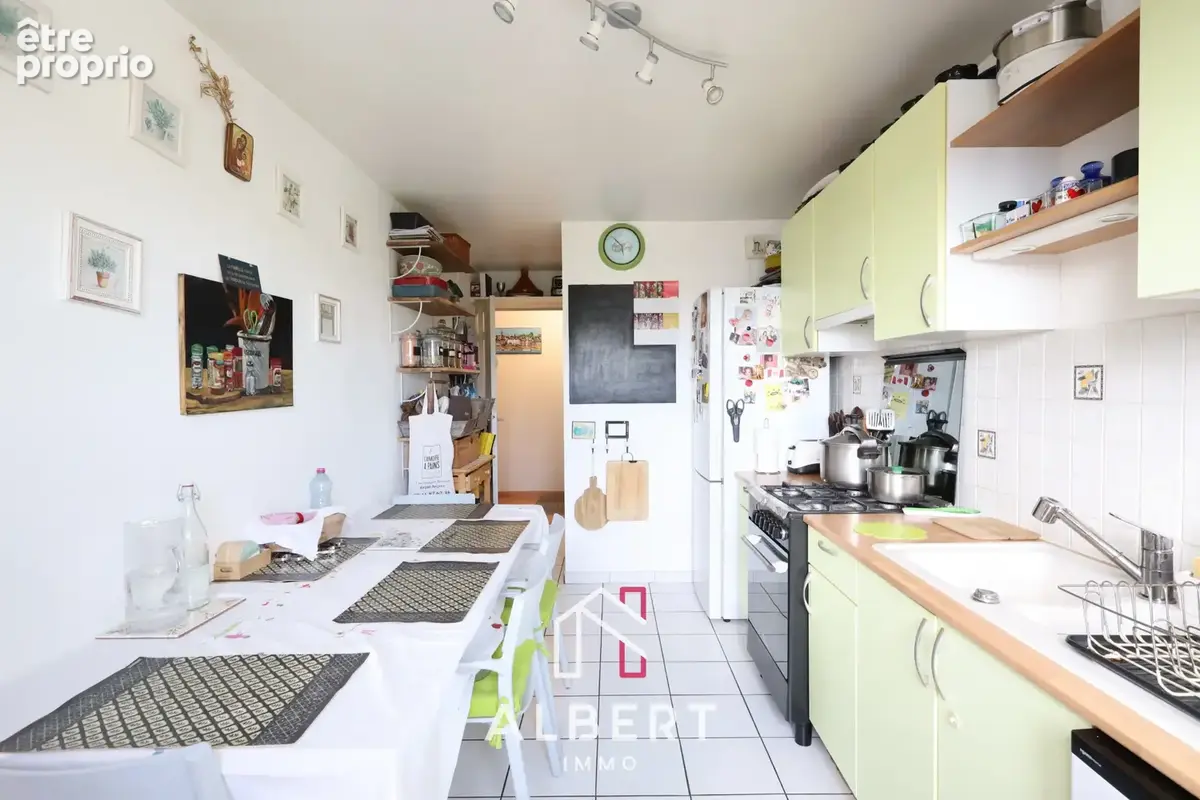 Angers Les Justices - Appartement type 5 de 110 M2 - 3 chambres, balcon et garage - photo 4