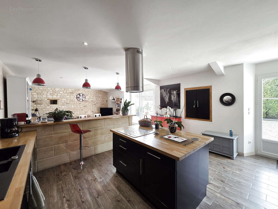 Maison à TRIAC-LAUTRAIT