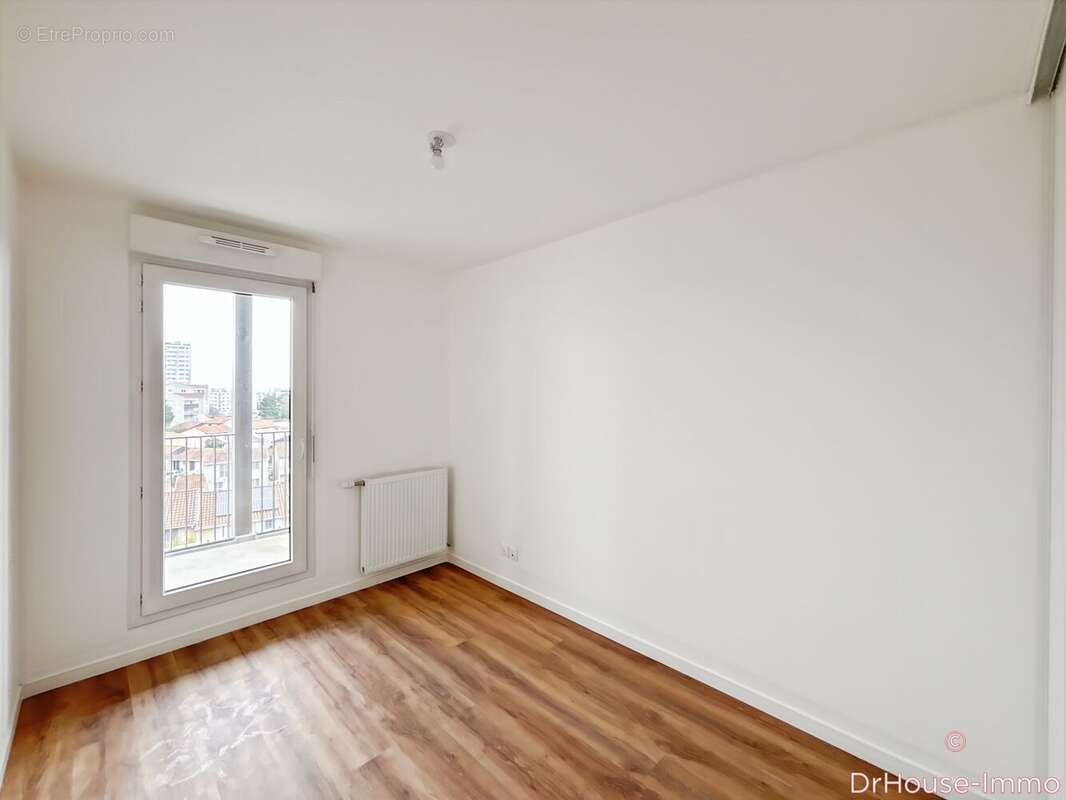 Appartement 89 m² à Merignac  - photo 32