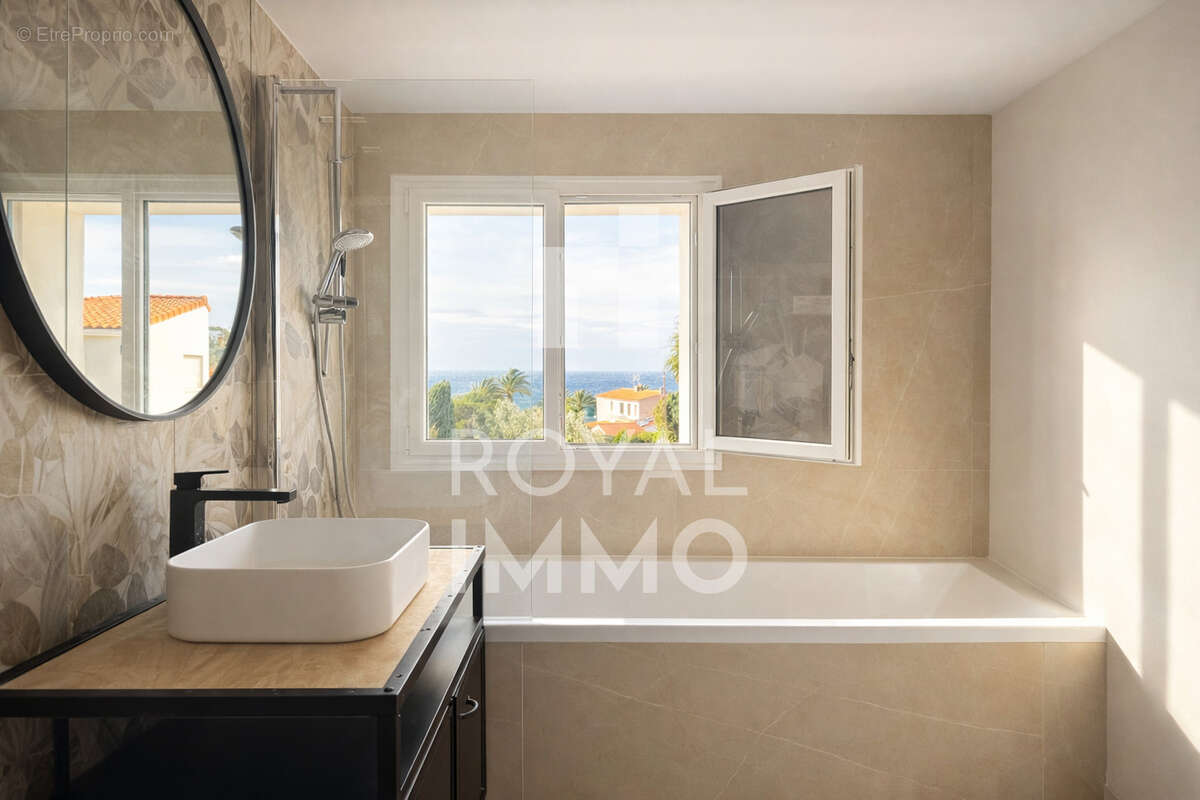 Appartement à SANARY-SUR-MER