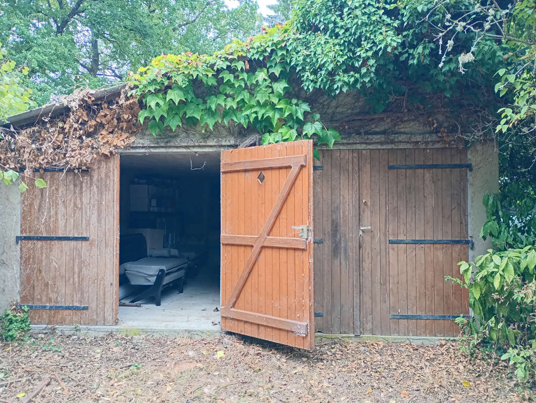 Maison à SAINT-HILAIRE-LE-CHATEAU