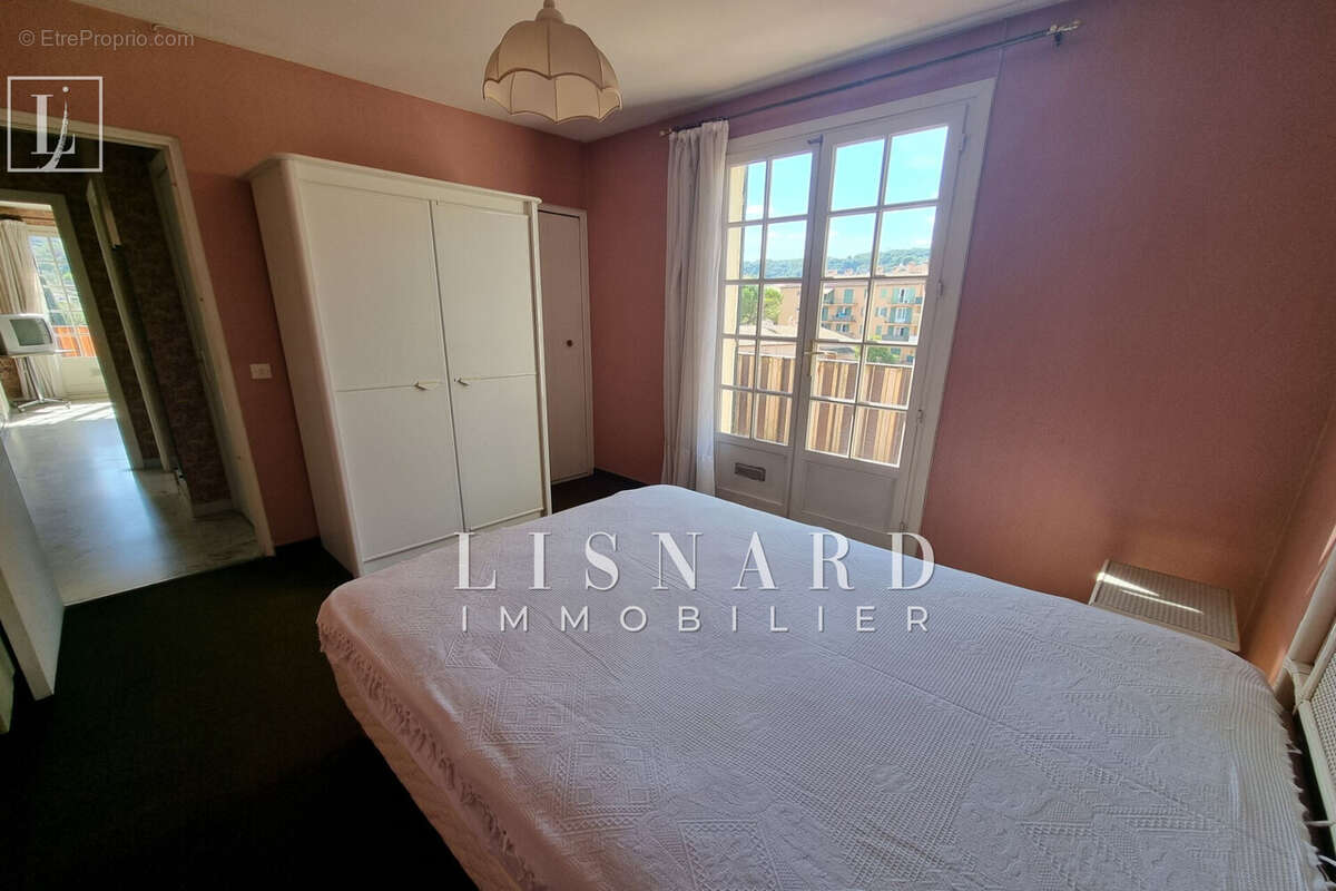 Appartement à VALLAURIS