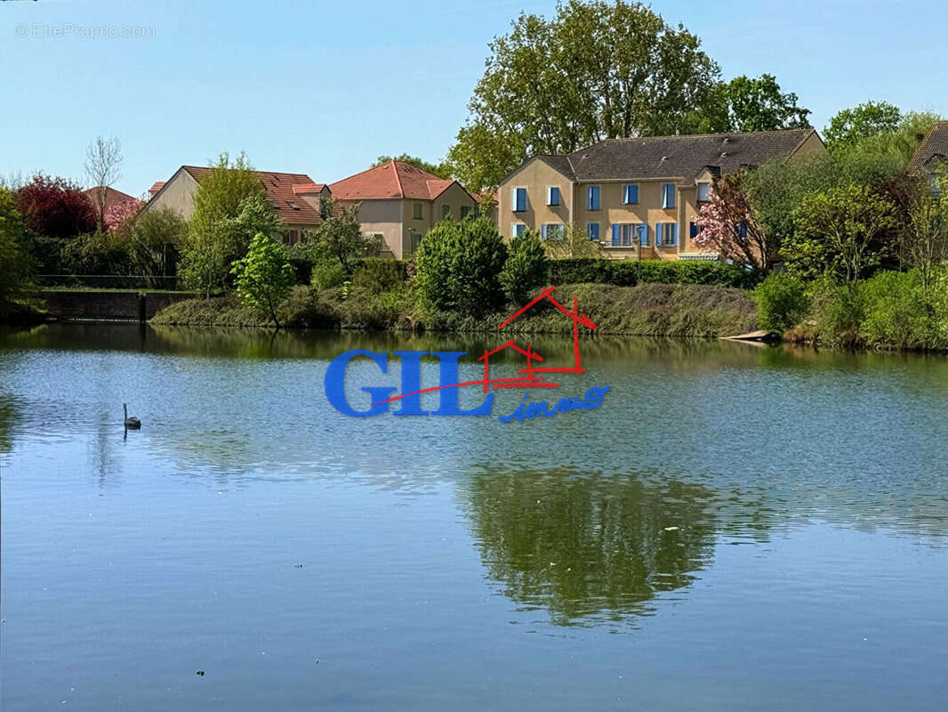 Appartement à SAVIGNY-LE-TEMPLE