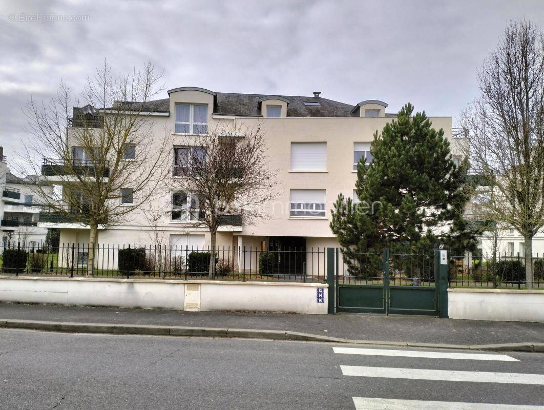 Appartement à SAINT-CYR-SUR-LOIRE