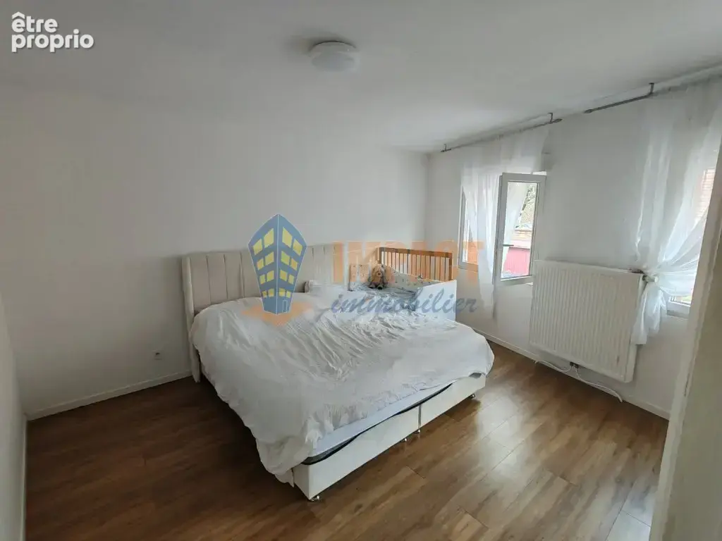 Maison familiale 4 chambres, jardin et parking en centre ville - photo 5