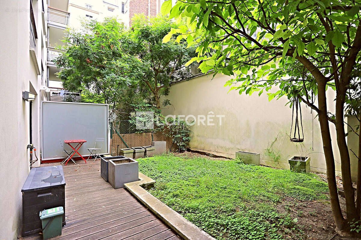 Appartement à PARIS-14E