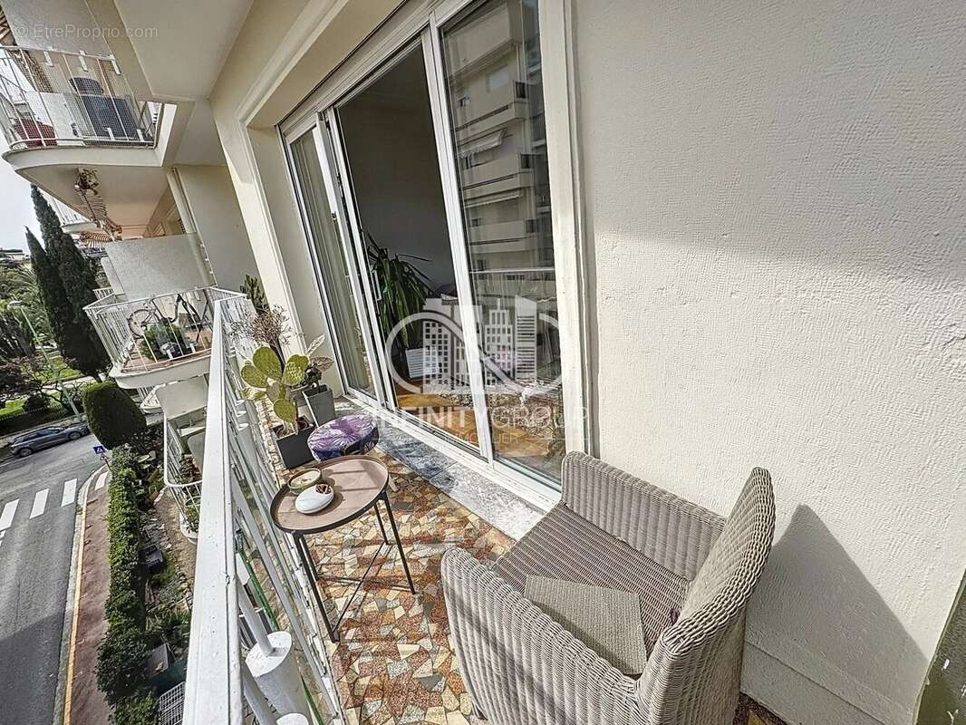 Appartement à LE CANNET