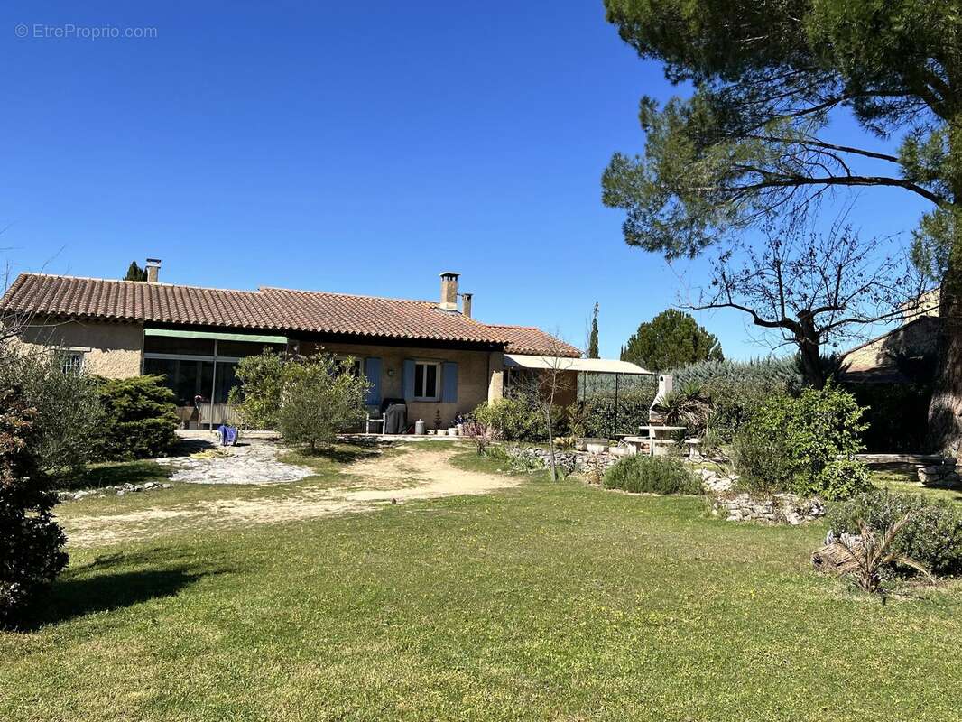 Maison à MAUBEC