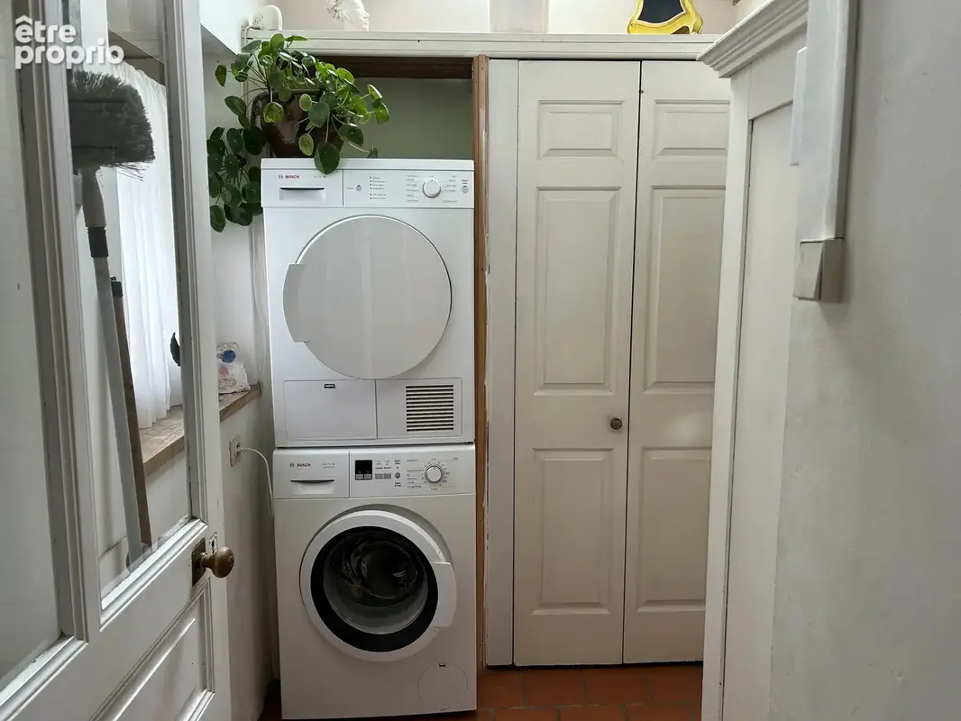 Grande maison familiale avec de nombreuses dépendances et un fort potentiel commercial - photo 7