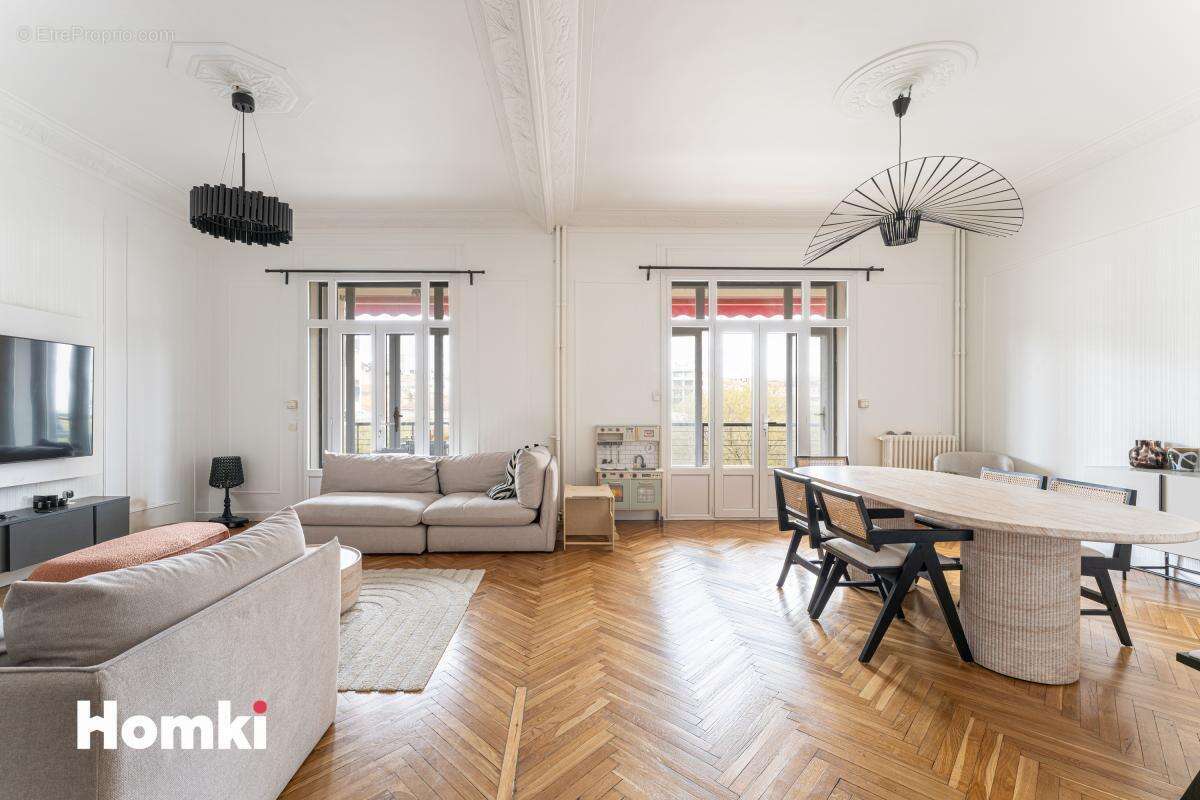 Appartement T3 de 103 m² à Marseille 13008, Avenue du Prado - photo 3