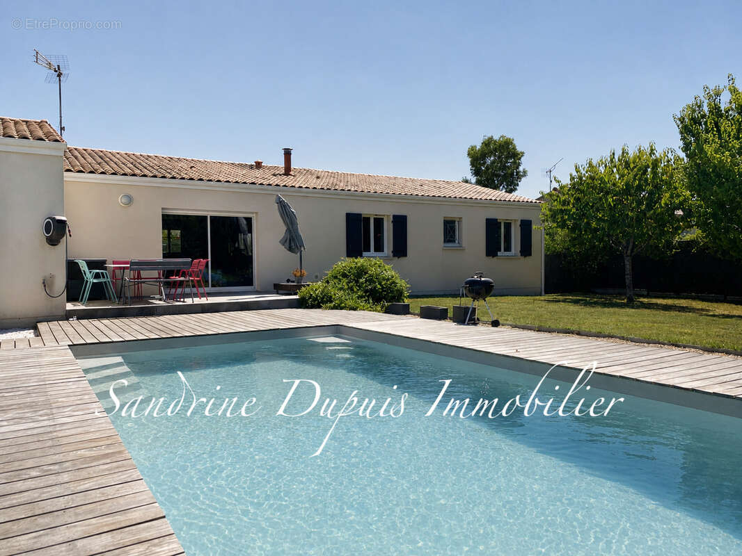 Plain-pied de 118 m2   4 chambres   Piscine chauffée - photo 14