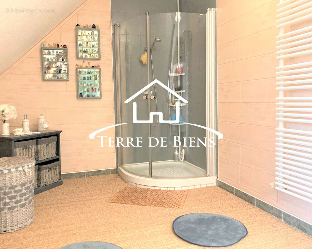 Maison à MONTIGNY-LENGRAIN