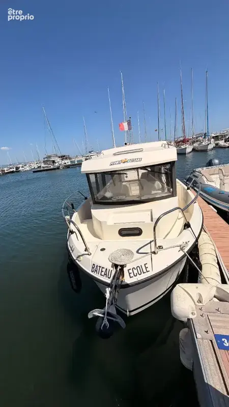 A vendre fonds de commerce bateau ecole 57 m2 idealement situe sur le port dans le nouveau centre commercial du tourisme a hyere - photo 3