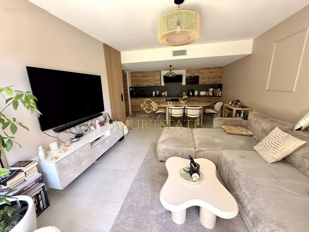 Appartement à EZE