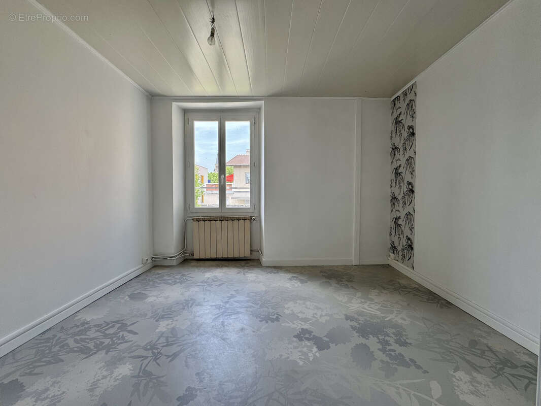 Appartement à RIVES