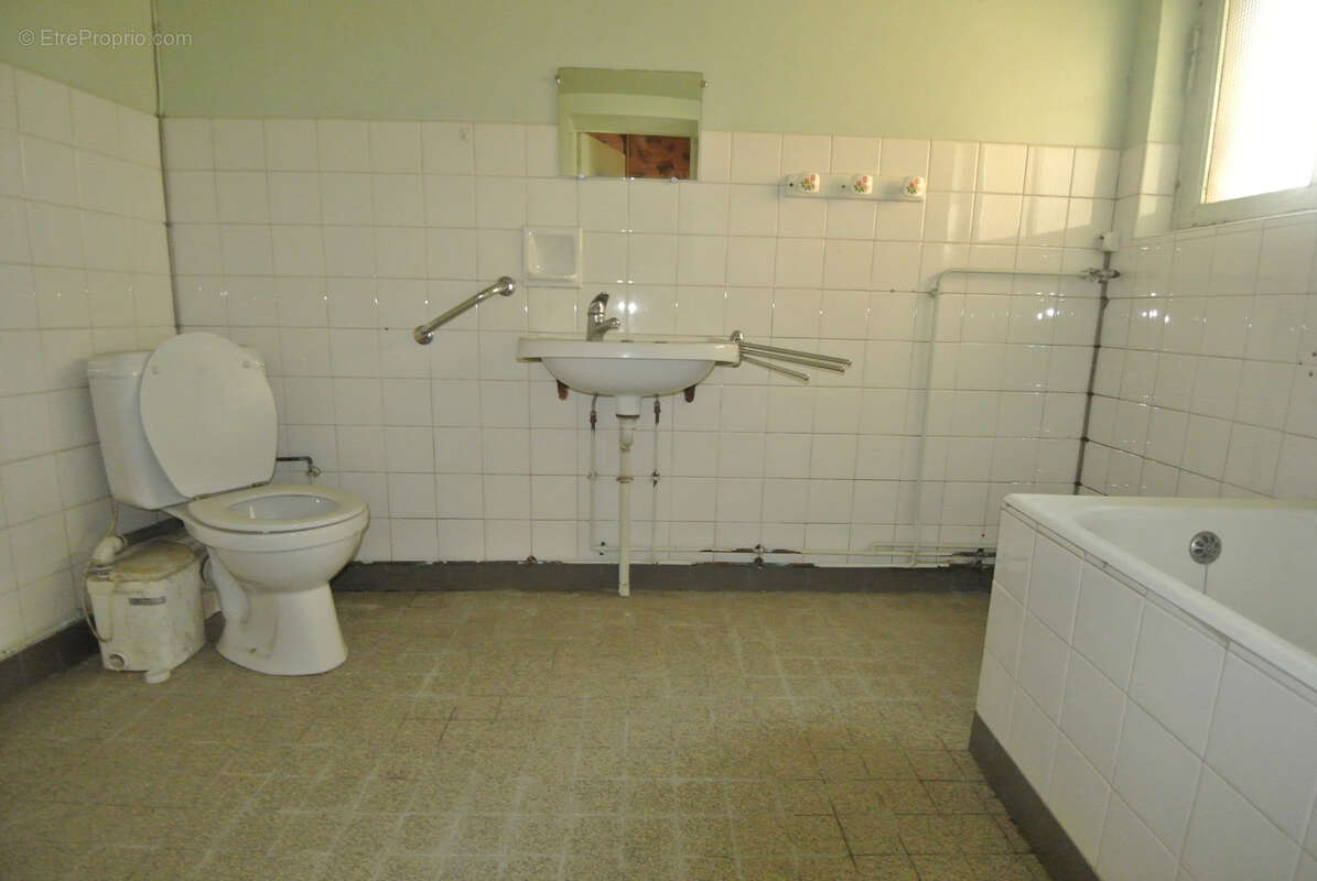 Maison à SAINT-CALAIS