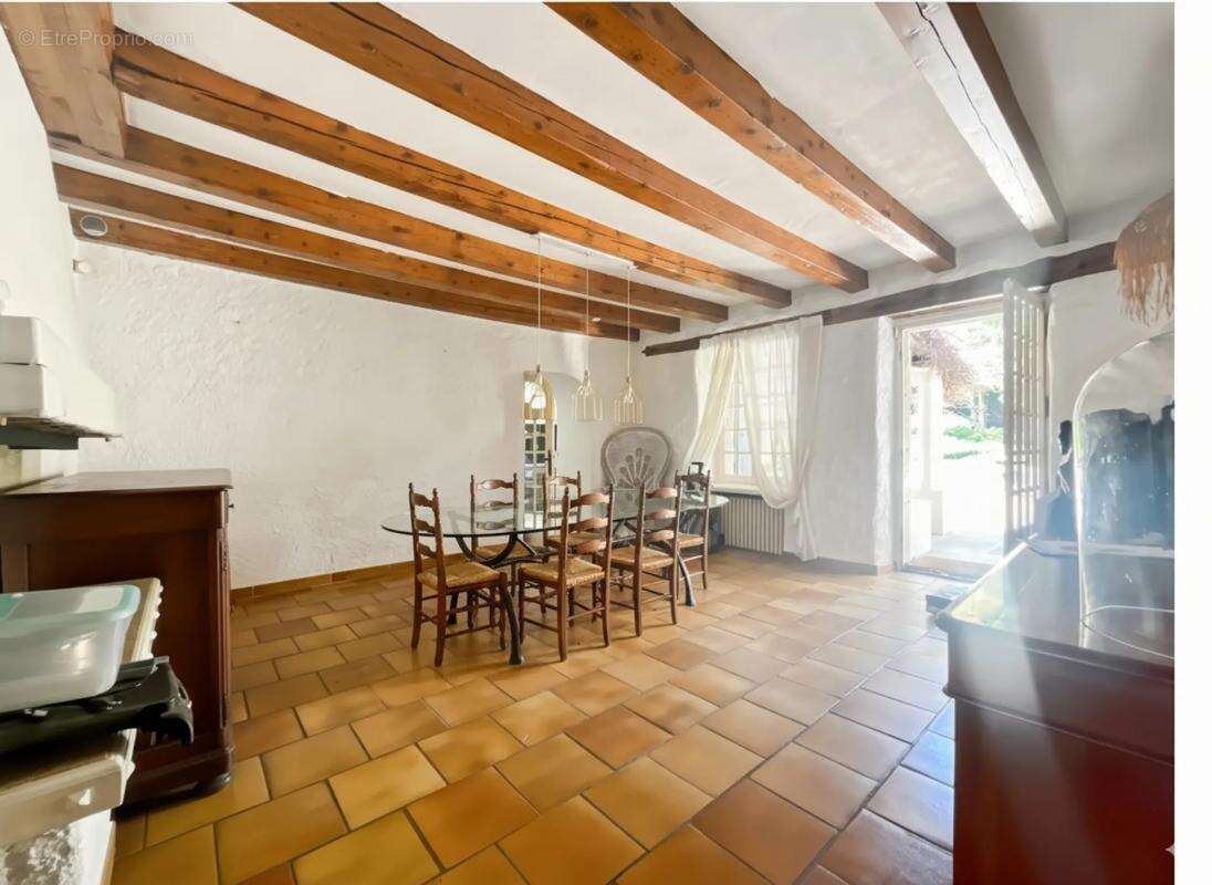 Maison à DIVONNE-LES-BAINS