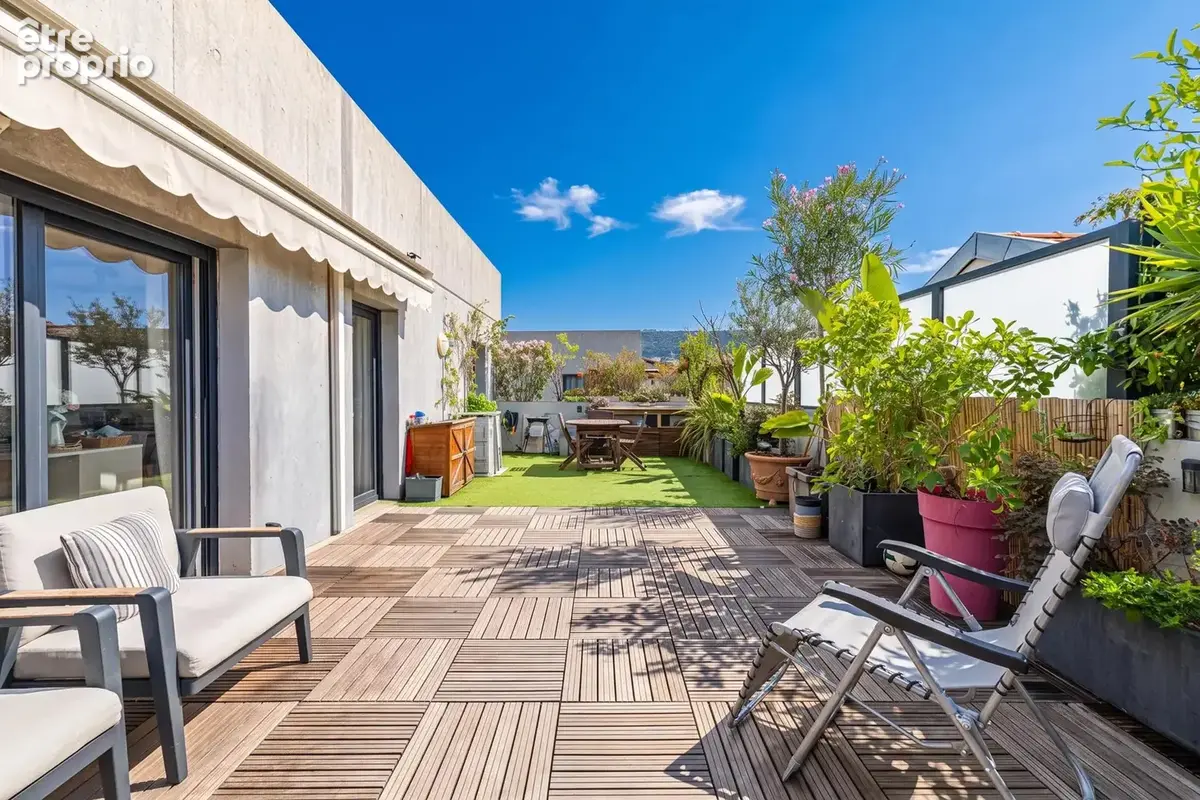 Nice – Coulée Verte  Dernier étage avec terrasse 50m² plein Sud – Appartement contemporain d'exception - photo 2