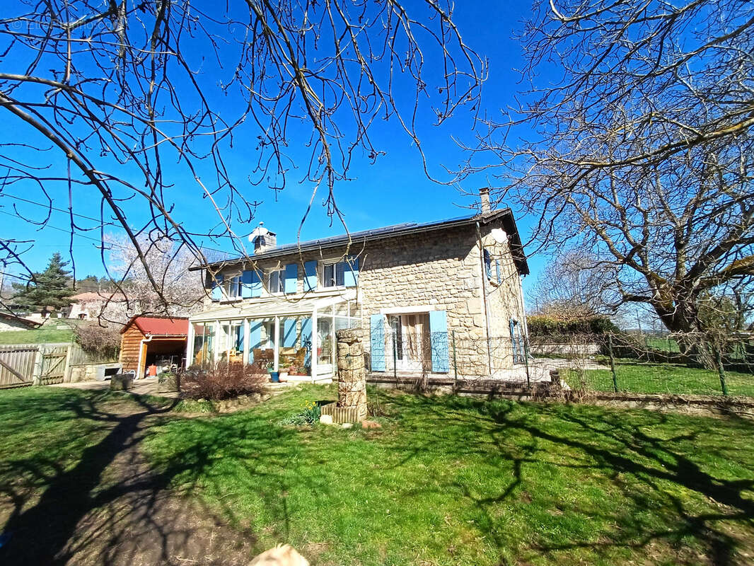 Maison à CRAPONNE-SUR-ARZON