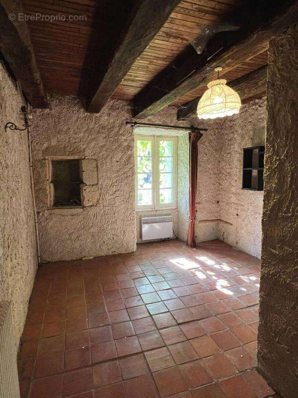 Maison St Raphael 7 pièce(s) 180 m2 - photo 7