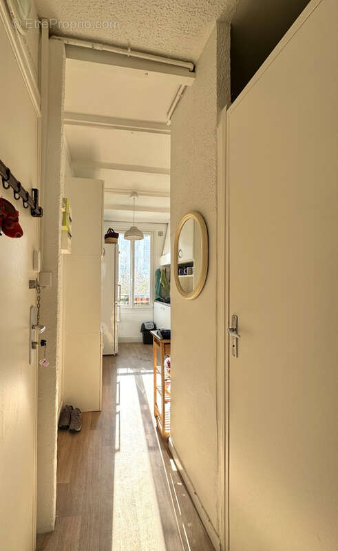 Appartement à PARIS-14E