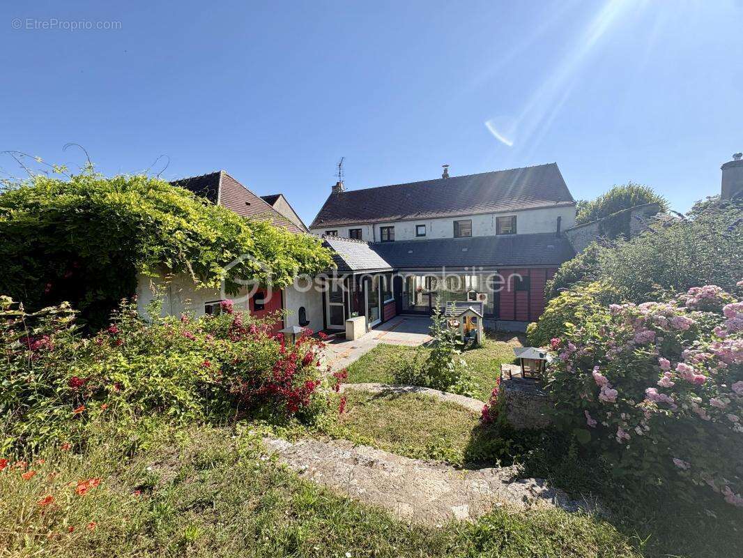 Maison à CHAMANT
