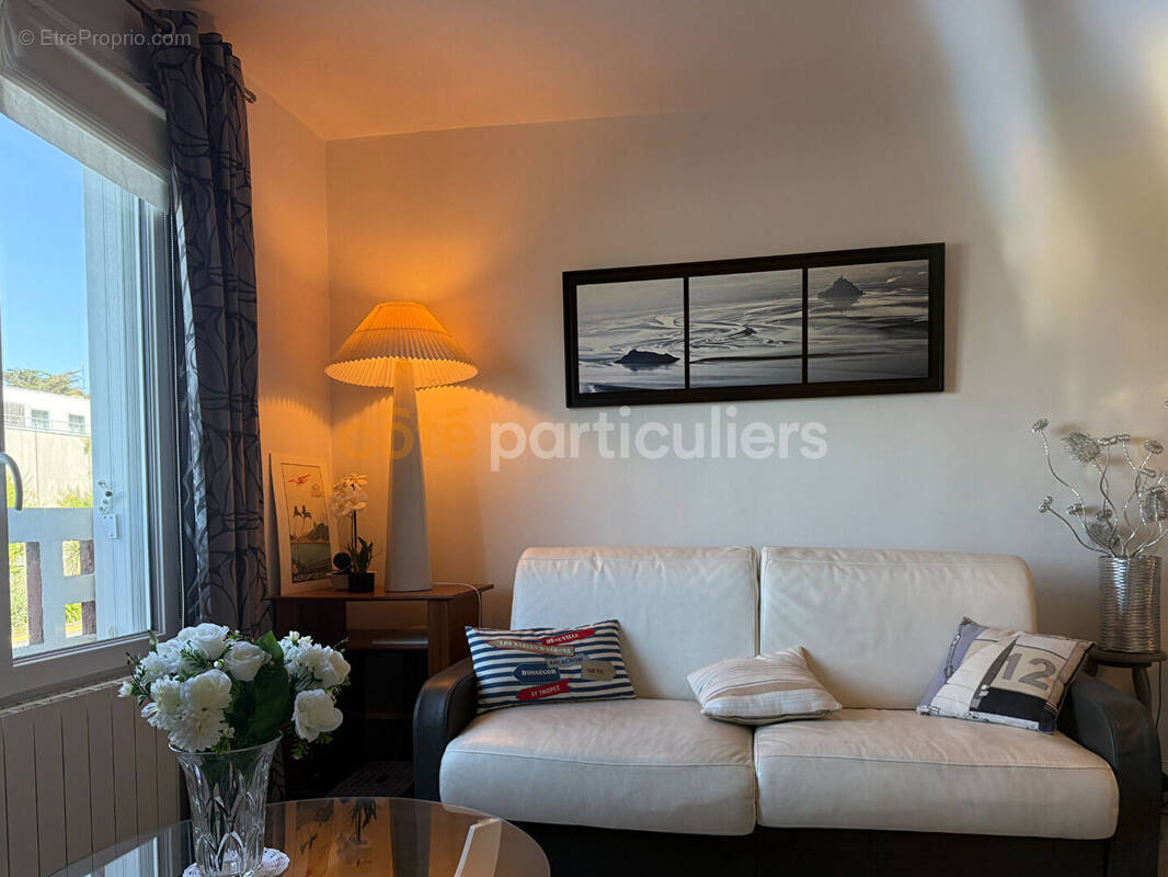 Appartement à DONVILLE-LES-BAINS