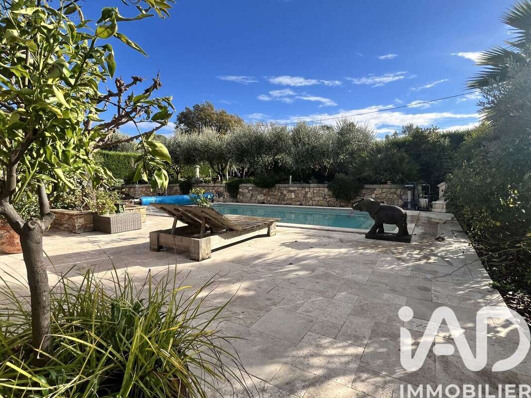 Photo 2 - Maison à LORGUES