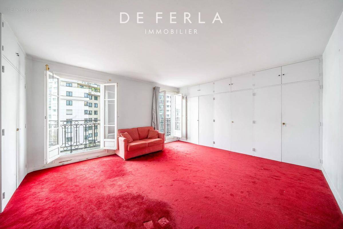 Appartement à PARIS-15E