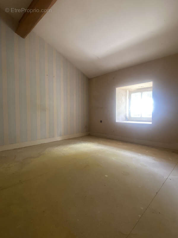 Maison 2 chambres 63 m2 garage dependance - photo 14