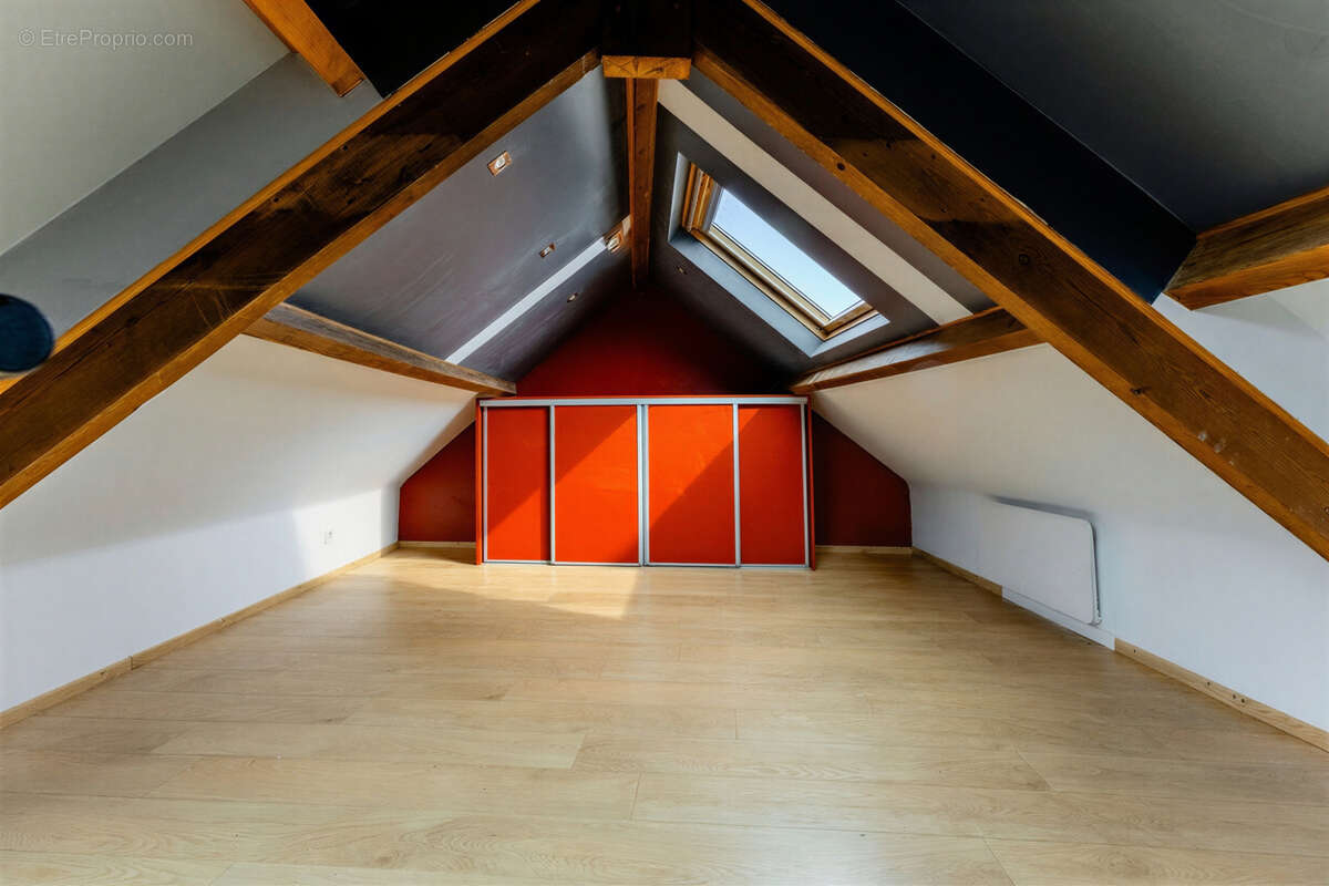 Appartement à GONDECOURT