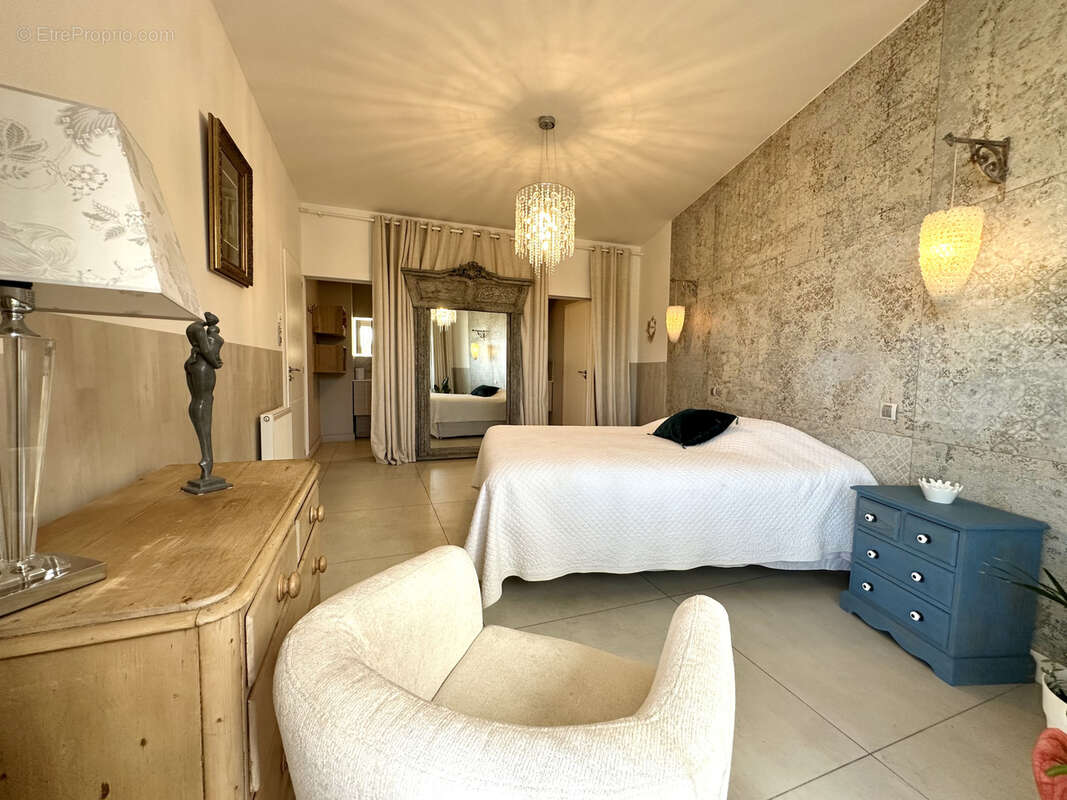 Appartement à CASTELNAU-LE-LEZ